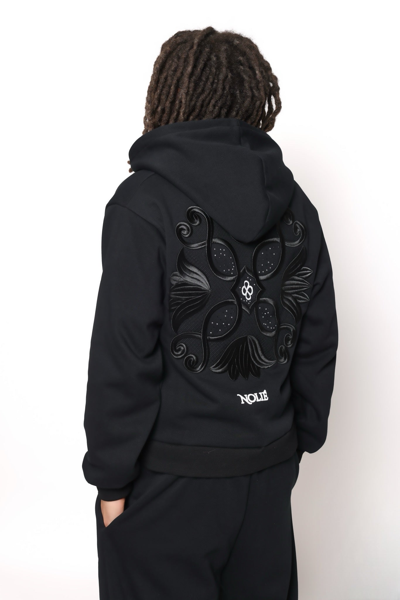 Nolié signature sweatsuit black